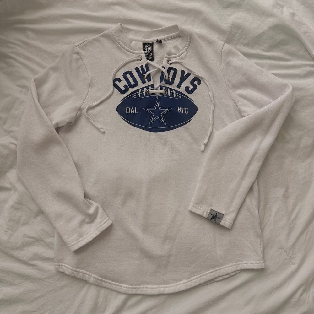 ✭ NFL Dallas Cowboys Lace-Up Pullover